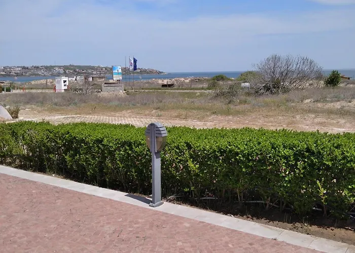 Quatro - South Pearl - *